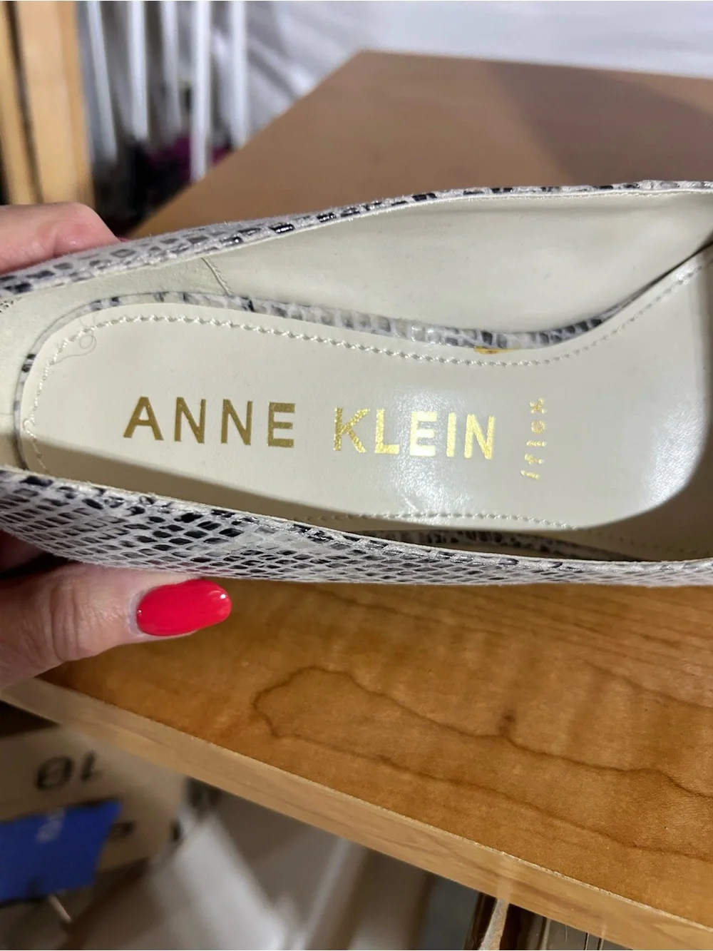 Anne Klein pointed toe